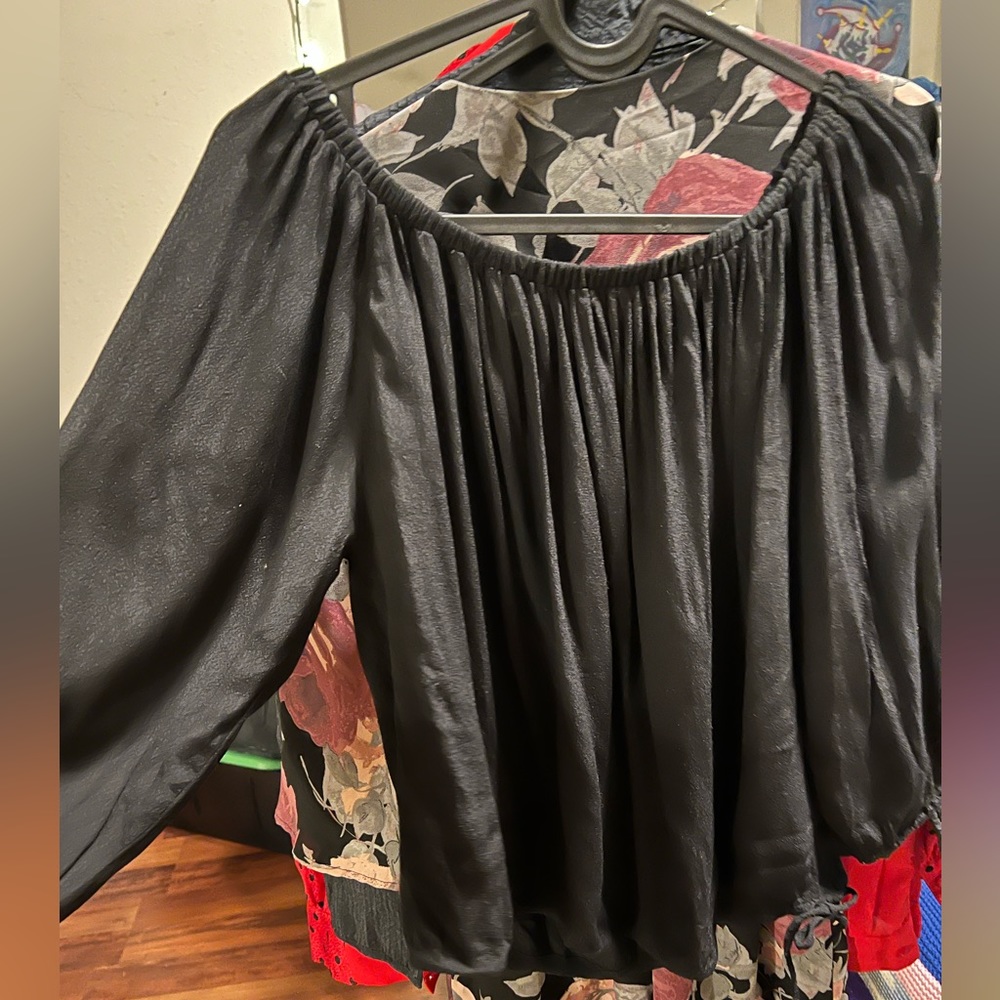 Who What Wear Black Blouse - off the shoulder XL